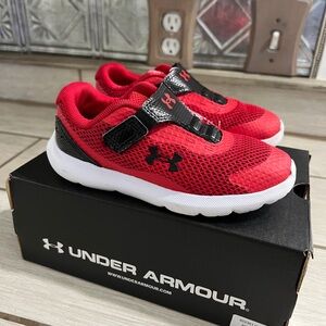 Boys size 10C Under Armour Surge shoes